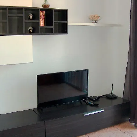 Comfortable Studio By Helloapartments شقة *