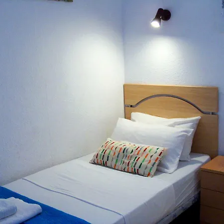 Comfortable Studio By Helloapartments طوستا ديل سيلونثيو